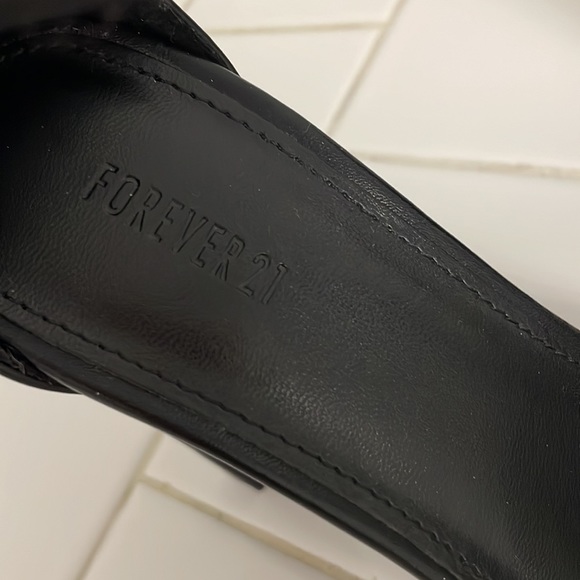 Heels✨ - Picture 3 of 5